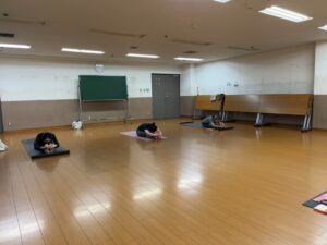 日曜日のアシュタンガヨガ&コンディショニング✤静寂の中響き渡るプラーナヤーマ